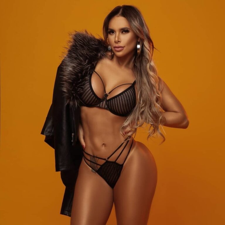 Top 20 hot Brazilian girls to follow in 2022