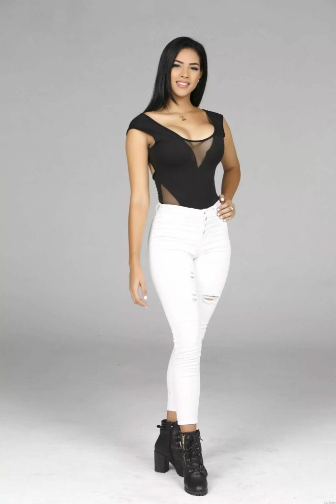 Vanesa Profile image 2