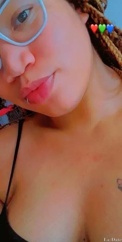 Taina Profile image 4