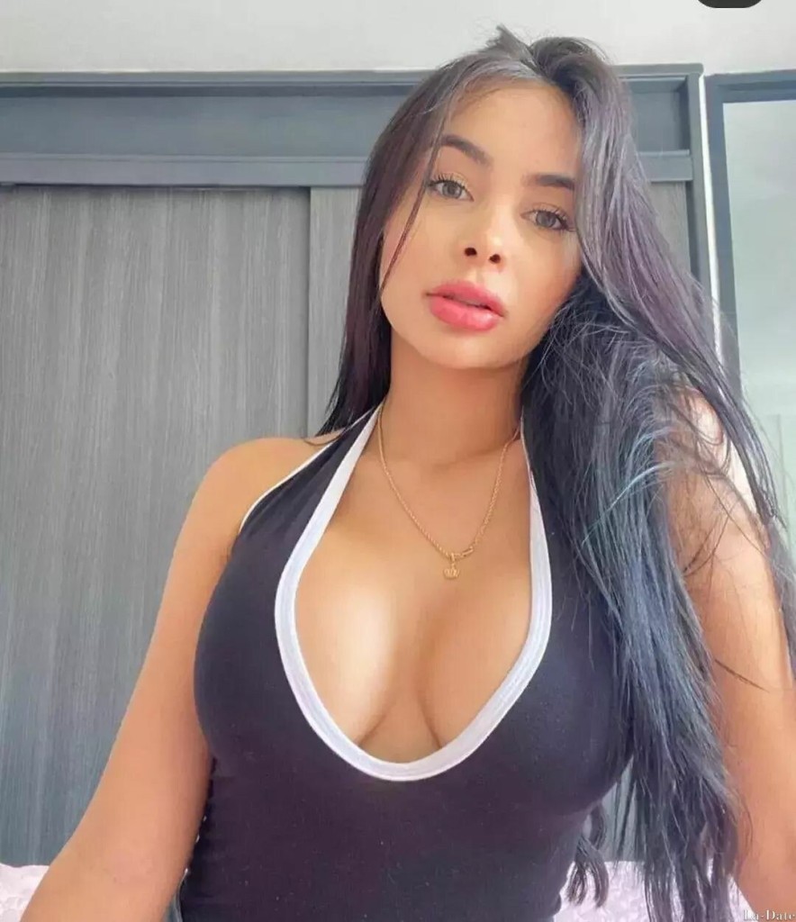 Vanessa Profile image 6