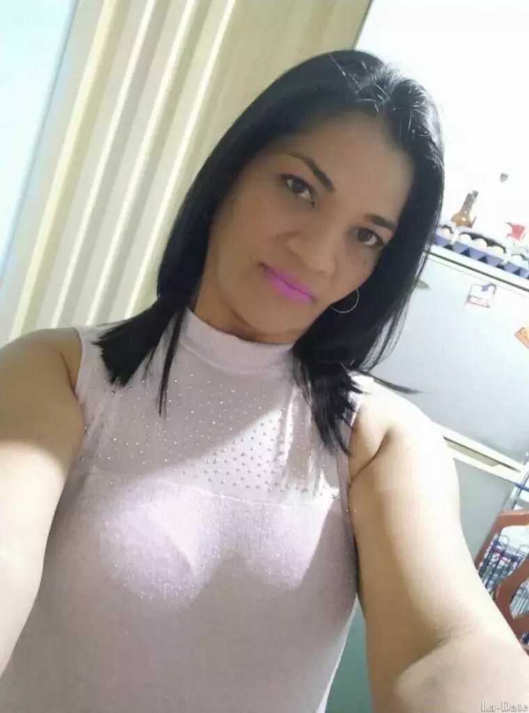 Adriana, 46