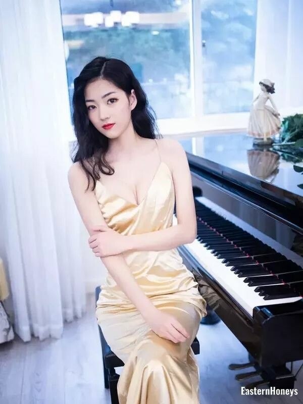 Chenchen, 23