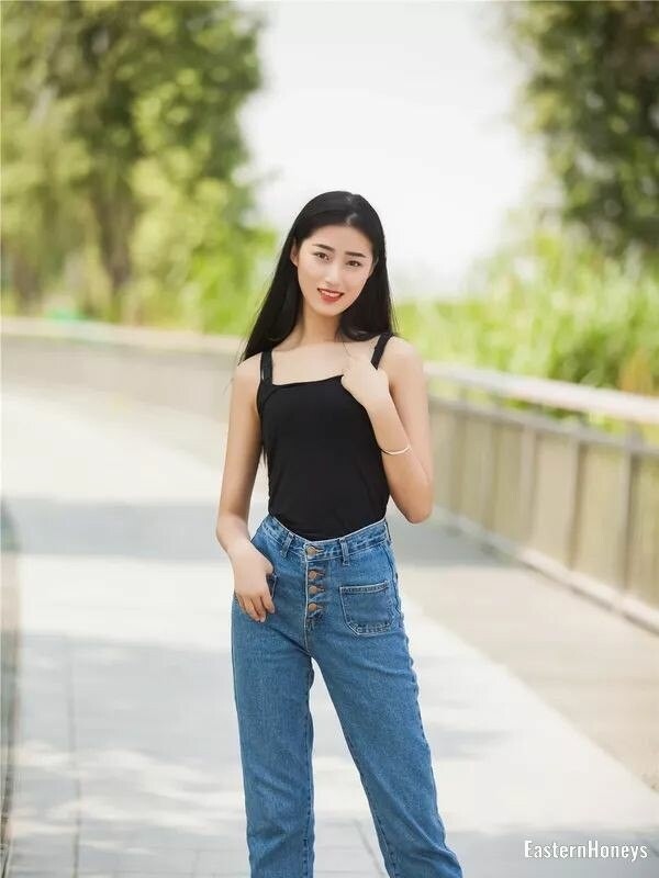 Yan Huang Profile image 3