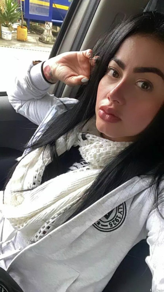 Valeria Profile image 1