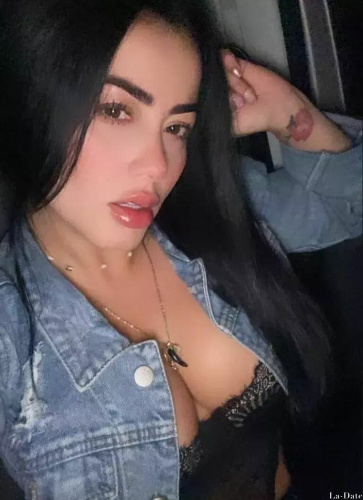 Valeria Profile image 5
